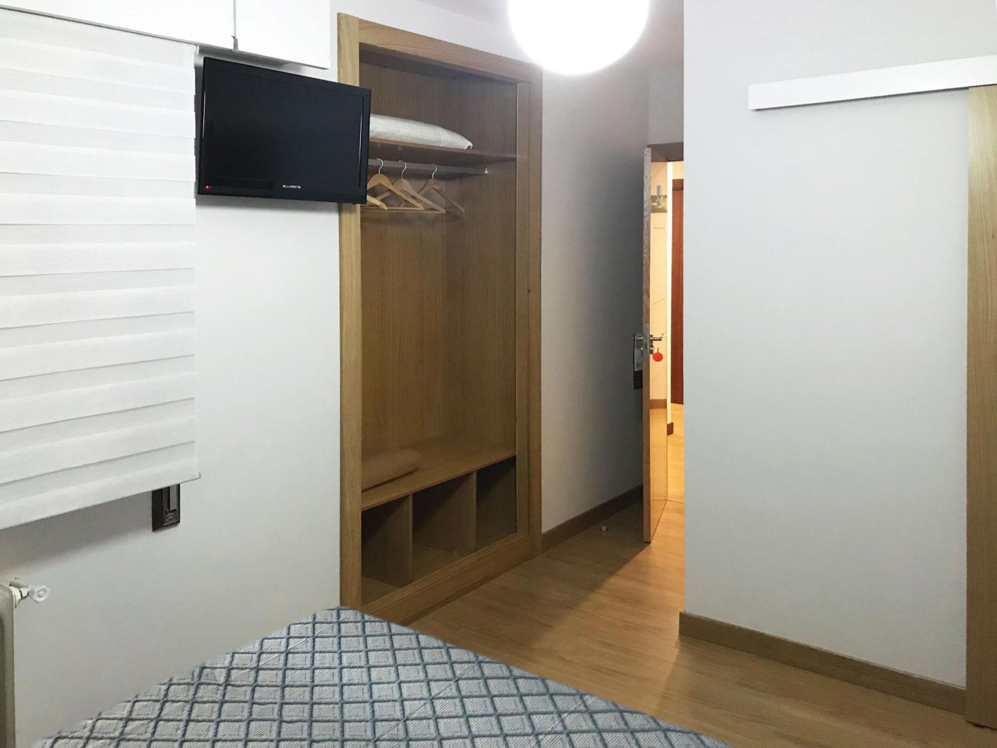 Pension Berceo Logroño Exterior foto